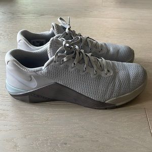 Nike Metcon 5. Grey. Mens Size 10.